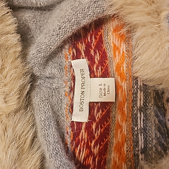 NWOT Boston Proper Argyle Fur Trim Full Zip Lamb's Wool Sweater Sz large - Picture 7 of 7